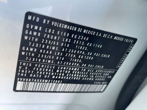 Used 2024 Volkswagen Tiguan Wolfsburg Edition image 41