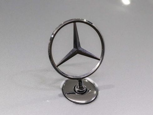 Used 2023 Mercedes-Benz S 580 4MATIC Sedan image 9