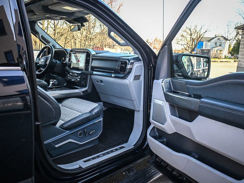 Used 2021 Ford F150 Limited image 17