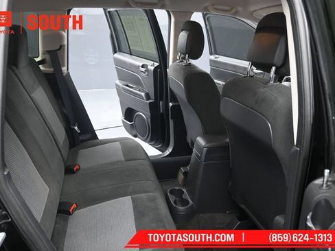 Used 2017 Jeep Compass Sport w/ Power Value Group FWD image 23