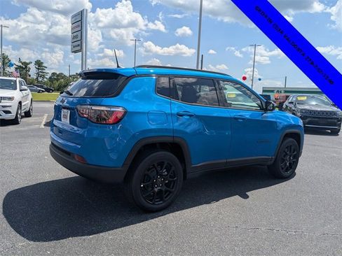 New 2025 Jeep Compass Latitude w/ Sun & Sound Group image 4