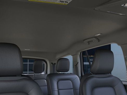 New 2026 Lincoln Aviator AWD w/ Jet Appearance Package image 22