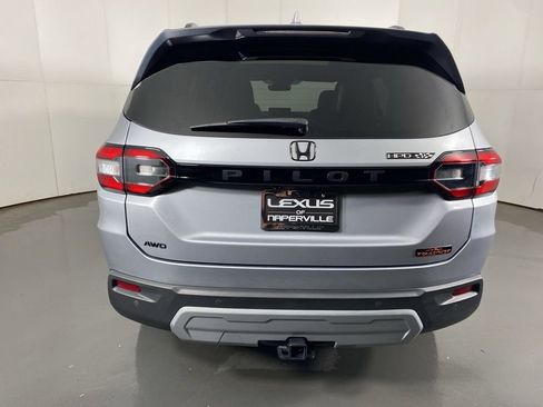 Used 2024 Honda Pilot TrailSport image 7