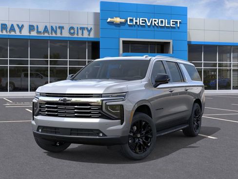 New 2025 Chevrolet Suburban Premier image 6