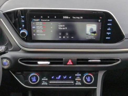 Certified 2023 Hyundai Sonata SEL w/ Preferred Accessory Package FWD image 16