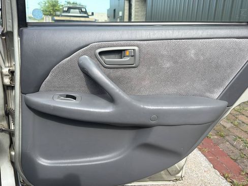 Used 2000 Toyota Camry CE FWD image 24