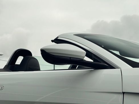 Used 2023 Aston Martin V8 Vantage Roadster image 30