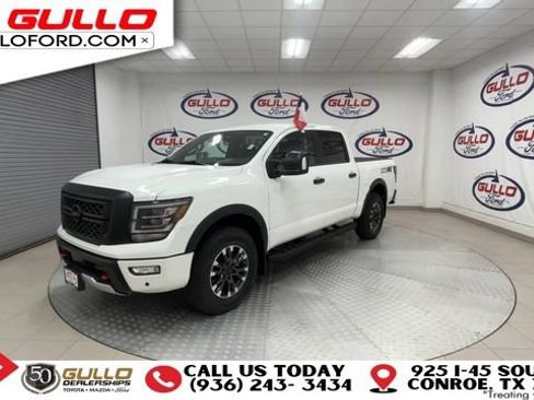 Used 2023 Nissan Titan PRO-4X w/ Pro-4x Convenience Package AWD/4WD image 4