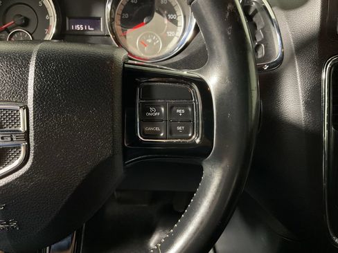Used 2017 Dodge Grand Caravan SE FWD image 23