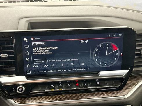 Used 2025 GMC Sierra 1500 Elevation image 12