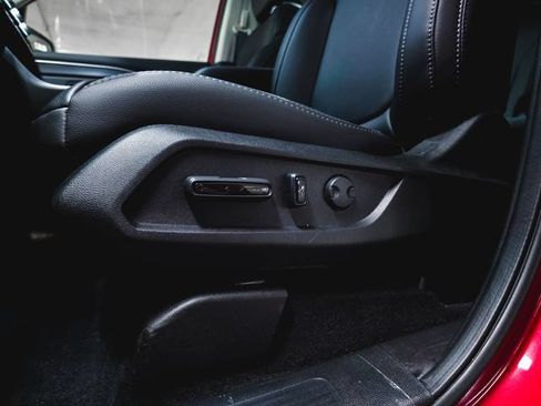 Used 2026 Honda Pilot Touring image 5