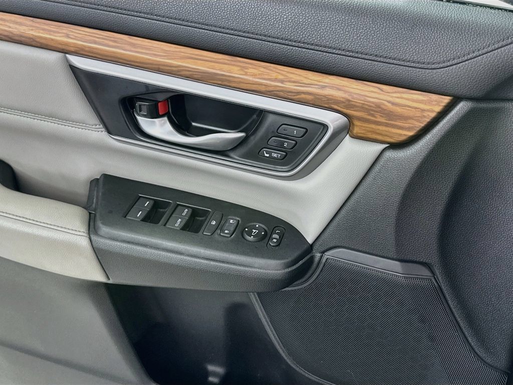 Used 2022 Honda CR-V Touring image 21