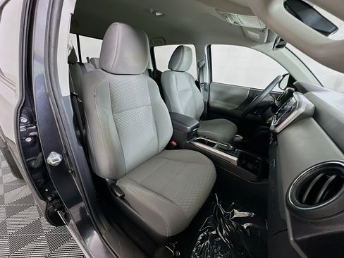 Used 2022 Toyota Tacoma SR5 w/ Technology Package image 27