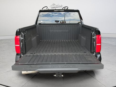 Used 2024 Toyota Tacoma SR5 AWD/4WD image 25