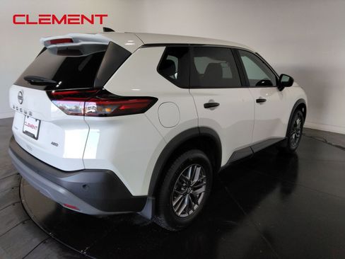 Used 2023 Nissan Rogue S image 6