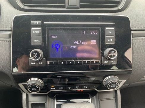 Used 2018 Honda CR-V LX image 9