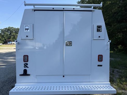 New 2026 Ford E-350 and Econoline 350 Super Duty w/ Power Equipment Group RWD image 6
