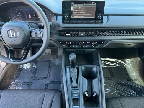 Certified 2025 Honda Accord SE image 17
