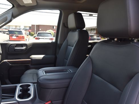 Used 2021 GMC Sierra 1500 SLT w/ SLT Premium Plus Package AWD/4WD image 11
