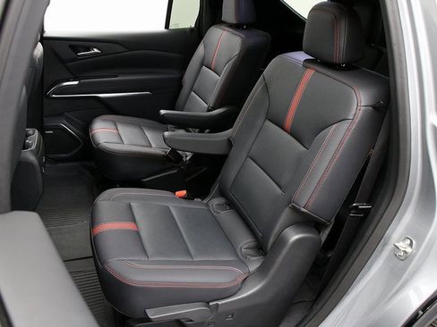 Certified 2024 Chevrolet Traverse RS w/ LPO, Floor Liner Package image 11