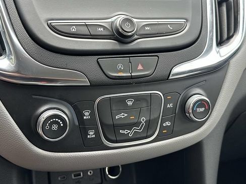 Used 2024 Chevrolet Equinox LS w/ Driver Confidence II Package AWD/4WD image 24
