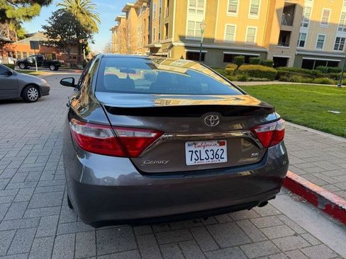 Used 2016 Toyota Camry SE FWD image 17