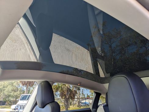 Used 2023 Tesla Model Y Long Range image 22