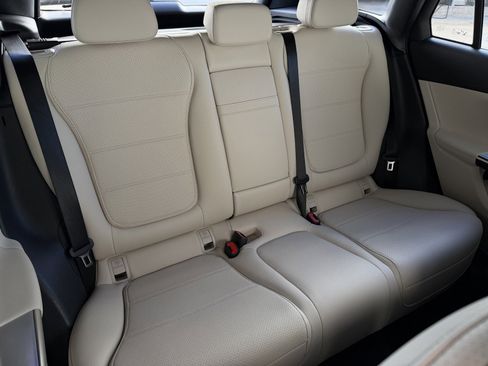 Certified 2025 Mercedes-Benz GLC 300 4MATIC image 18