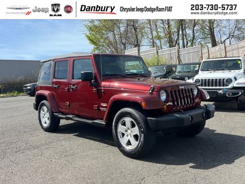 Used 2007 Jeep Wrangler Unlimited Sahara AWD/4WD image 1