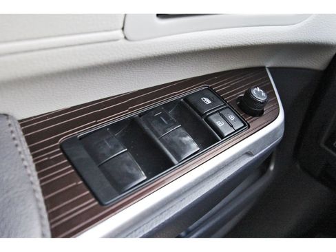 Used 2022 Toyota Sienna XLE FWD image 19