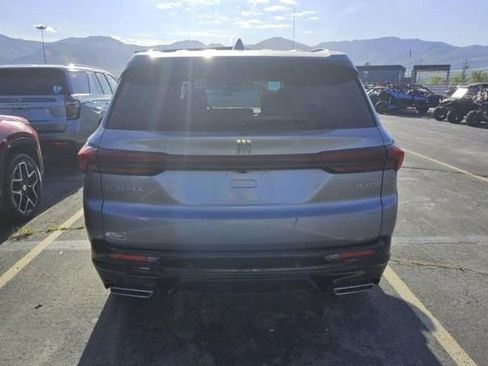 Used 2025 Buick Enclave Sport Touring AWD/4WD image 4