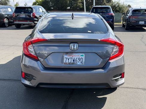 Used 2017 Honda Civic EX-T image 7