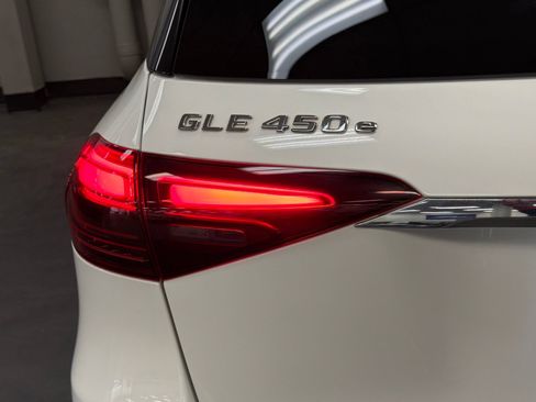 Certified 2025 Mercedes-Benz GLE 450e 4MATIC image 14