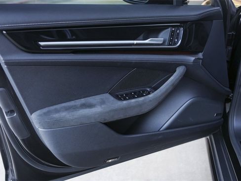 Certified 2025 Porsche Panamera GTS image 30