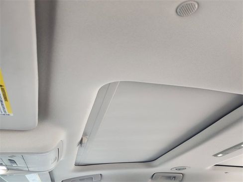 Used 2021 GMC Acadia Denali w/ Denali Technology Package image 26