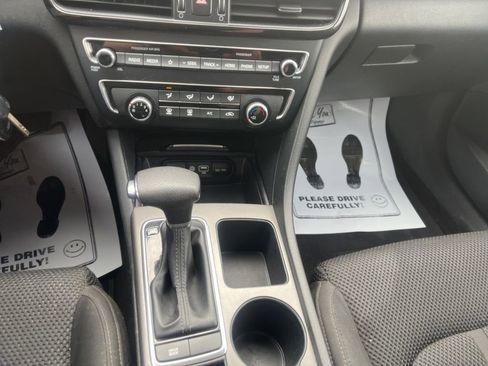 Used 2020 Kia Optima LX FWD image 19