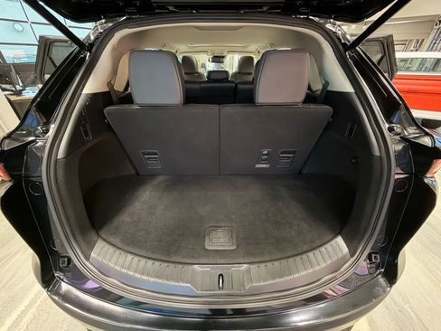 Used 2018 MAZDA CX-9 Touring w/ Touring Premium Package image 49