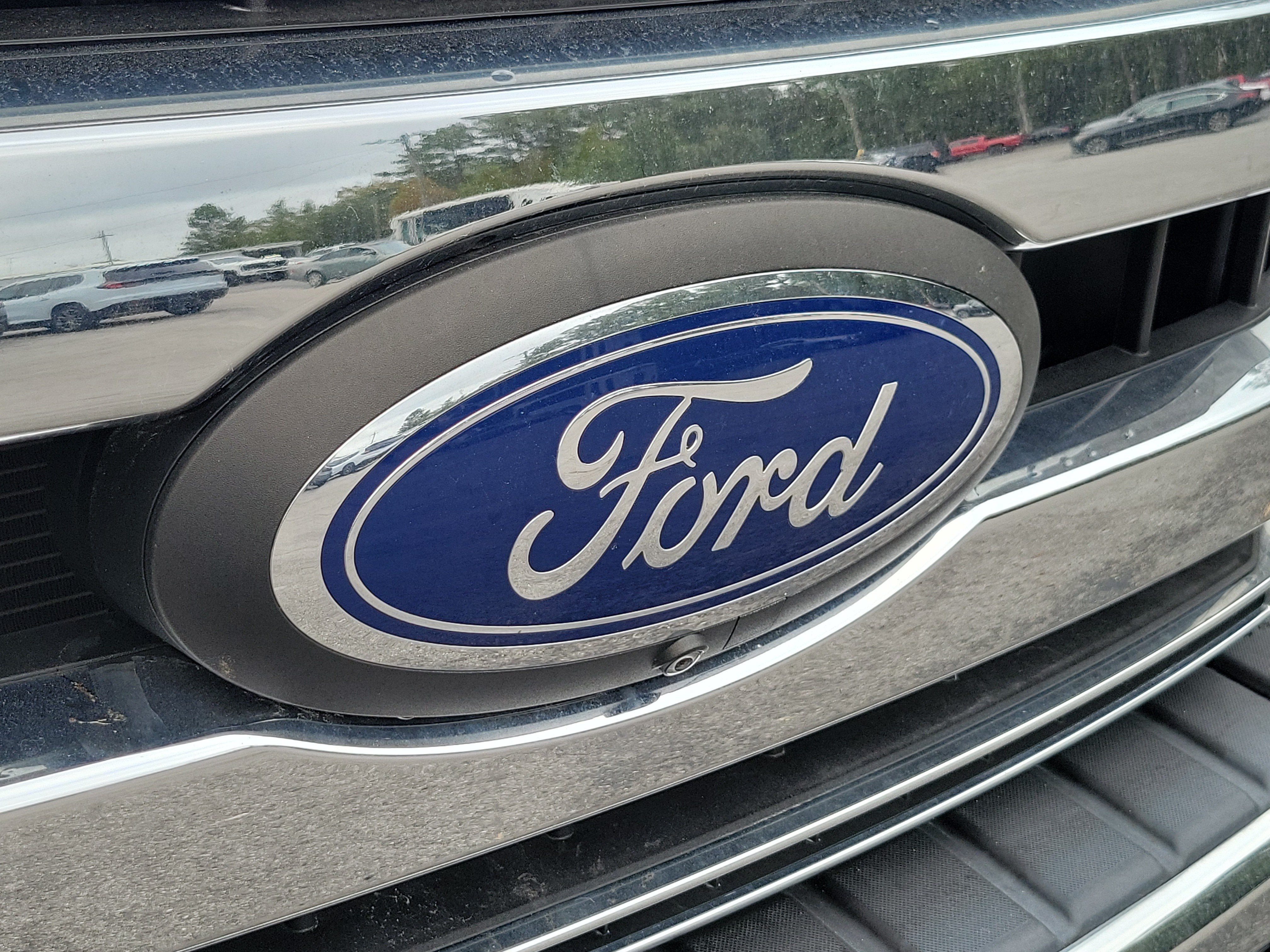 Used 2021 Ford F250 XL w/ STX Appearance Package AWD/4WD image 9