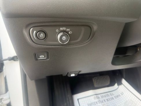 Used 2021 GMC Terrain SLE w/ Driver Convenience Package FWD image 14