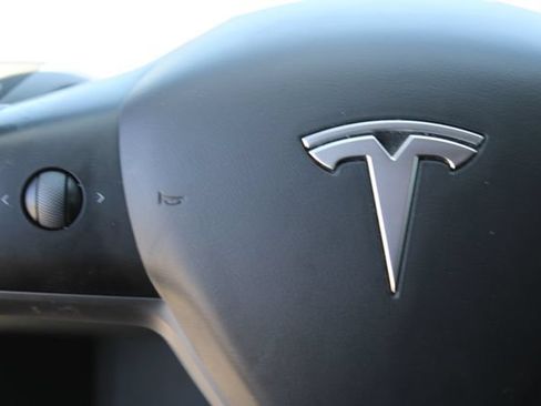Used 2023 Tesla Model 3 Standard Range RWD image 16