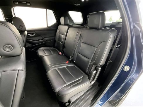 Used 2023 Chevrolet Traverse LT w/ LT Premium Package FWD image 32