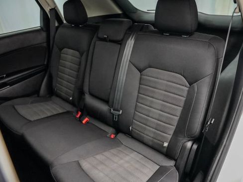 Used 2015 Ford Edge SEL FWD image 25