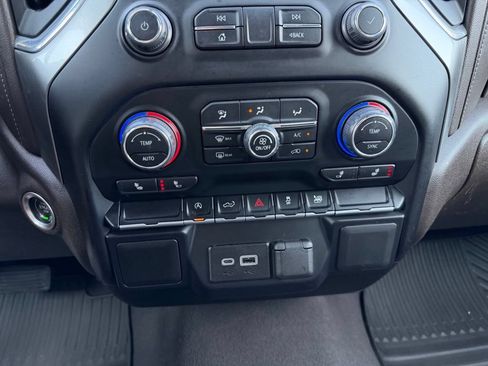 Used 2022 Chevrolet Silverado 1500 LT AWD/4WD image 25