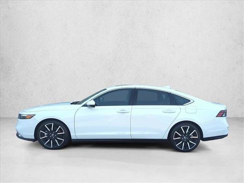 Certified 2023 Honda Accord Touring image 3