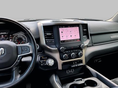 Used 2022 RAM 1500 Laramie AWD/4WD image 10