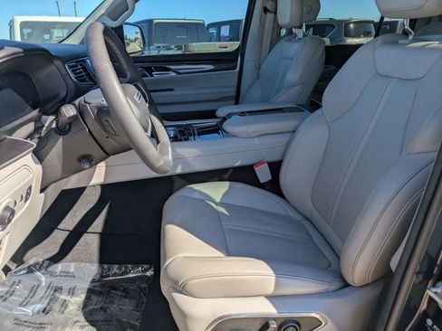 Used 2022 Jeep Wagoneer Series I w/ Convenience Group I image 10