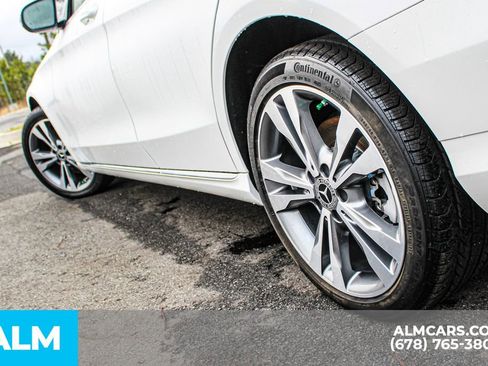 Used 2021 Mercedes-Benz C 300 4MATIC Sedan image 13