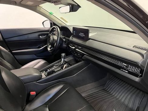 Used 2024 Honda Accord Touring image 11