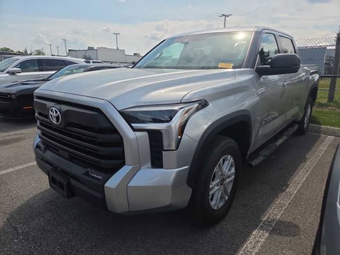 Used 2024 Toyota Tundra SR5 w/ SR5 Premium Package AWD/4WD image 7