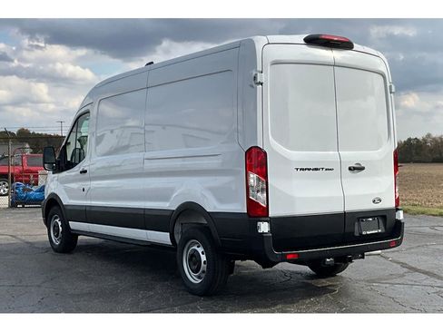 New 2026 Ford Transit 250 148 Medium Roof w/ Load Area Protection Package RWD image 31